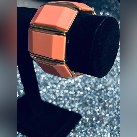 LOFT | STRETCH | CHUNKY | BLOCK | BRACELET |
CREAMSICLE | GOLD | OSFA | - Picture 1 of 13